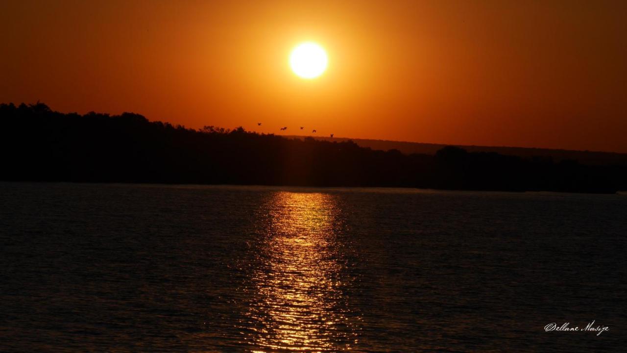 Munga Eco-Lodge ลิฟวิงสโตน ภายนอก รูปภาพ